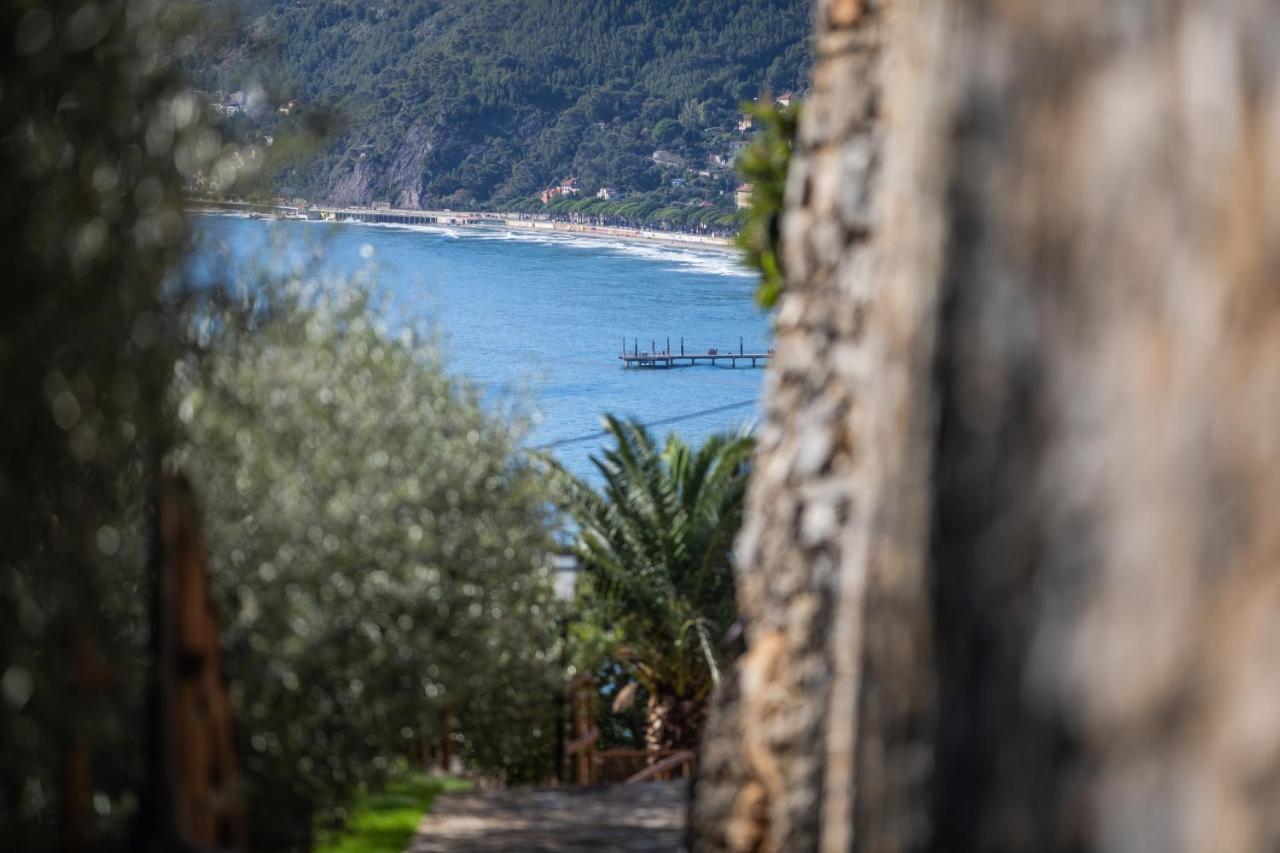 La Sterlizia Di Santa Croce Hotell Alassio Eksteriør bilde